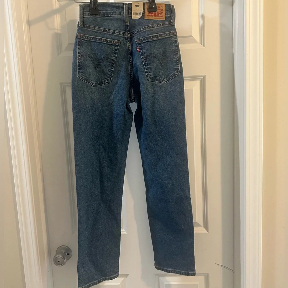 Levi's Wedgie Straight Denim Jeans - Picture 5 of 11